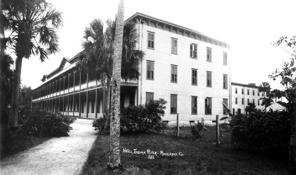 Side view of the Indian River Hotel - Rockledge, Florida