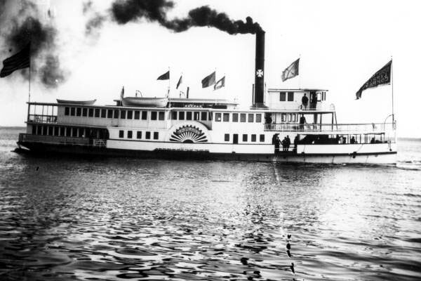 Steamer "H.B. Plant" shortly after completion at Wilmington, Delaware