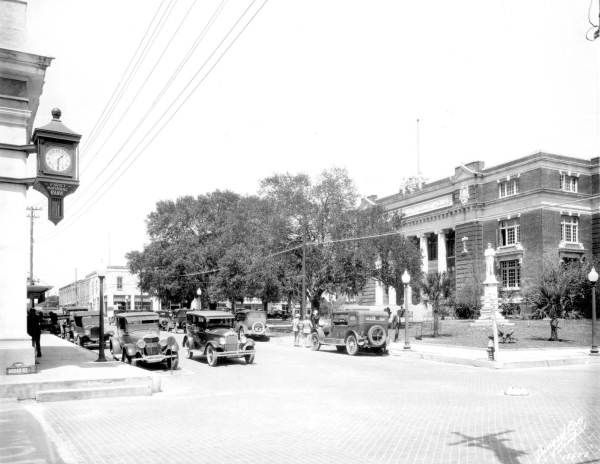 Street scene : Brooksville, Florida