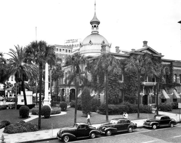 Hillsborough County Courthouse on Franklin Street - Tampa, Florida.
