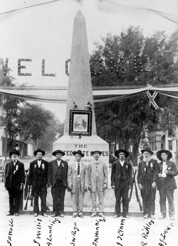 Confederate veterans reunited for group portrait - Live Oak, Florida