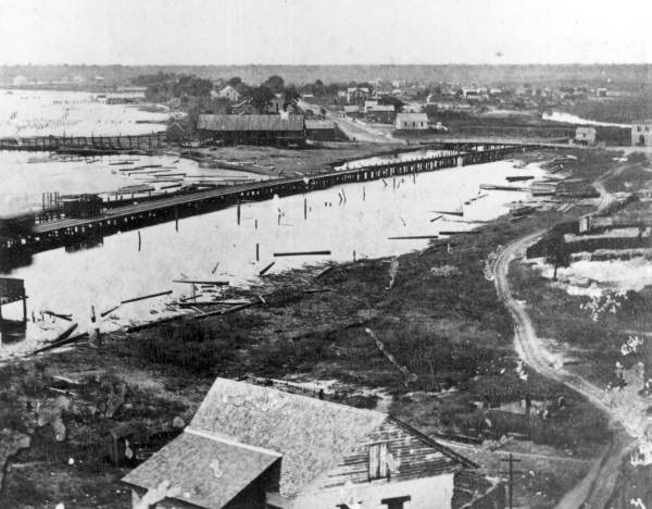 View of Brooklyn, Florida, along the St. Johns River