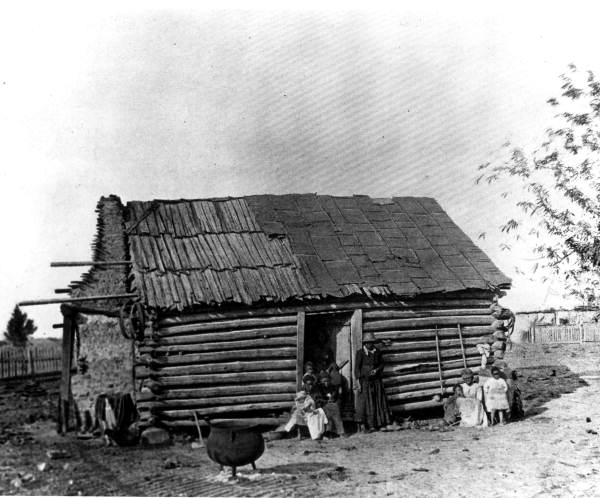 Log cabin home