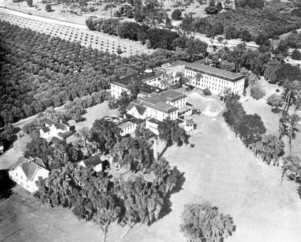 Aerial view of the Florence Villa Hotel and surroundings - Winter Haven, Florida