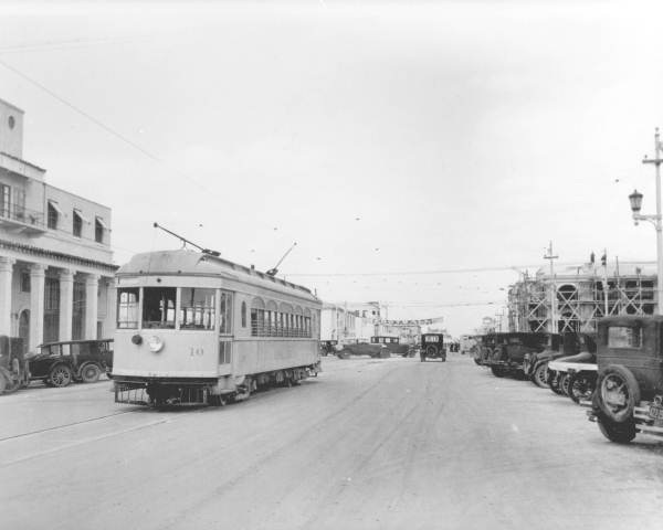 Rapid transit on Ponce de Leon Boulevard - Coral Gables, Florida