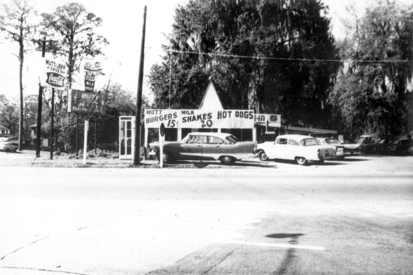 Mutt & Jeff's Drive In restaurant - Tallahassee, Florida.