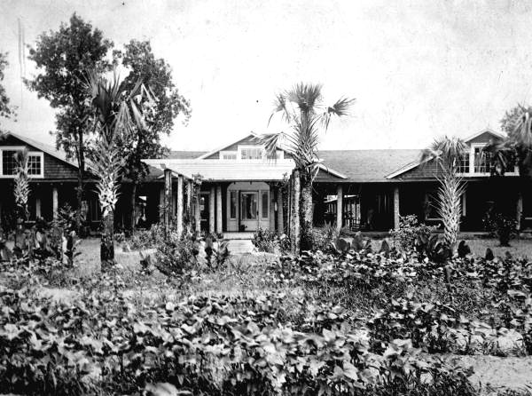 Lake Tracy Ranch House - Lake County, Florida