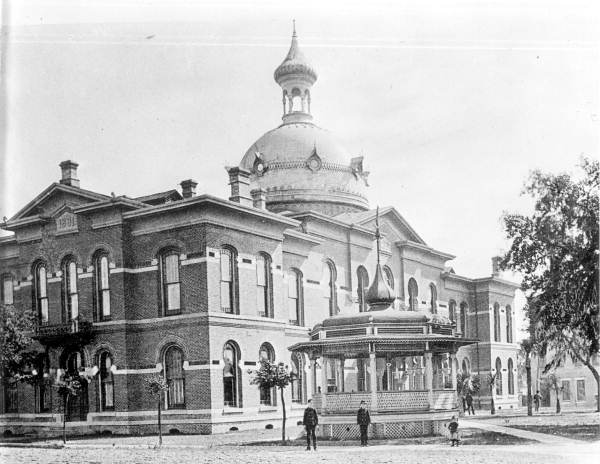Hillsborough County Courthouse and its pavilion - Tampa, Florida.