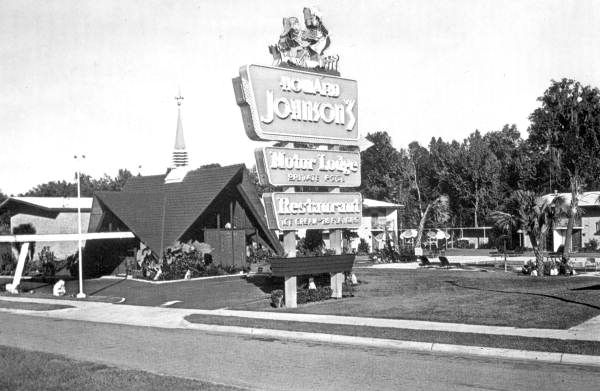 Howard Johnson's Motor Lodge at 722 Apalachee Parkway - Tallahassee, Florida.