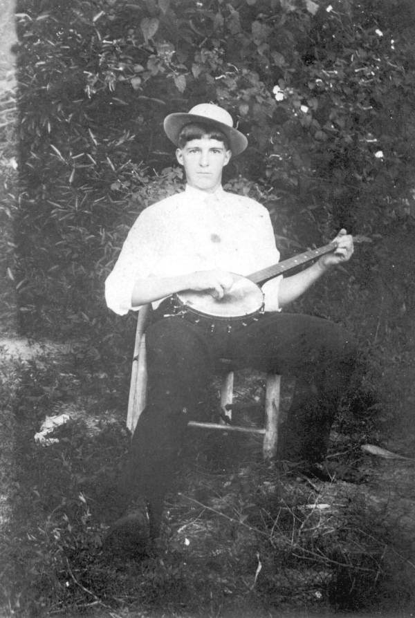 Noah Grantham with banjo - Fanlew, Florida