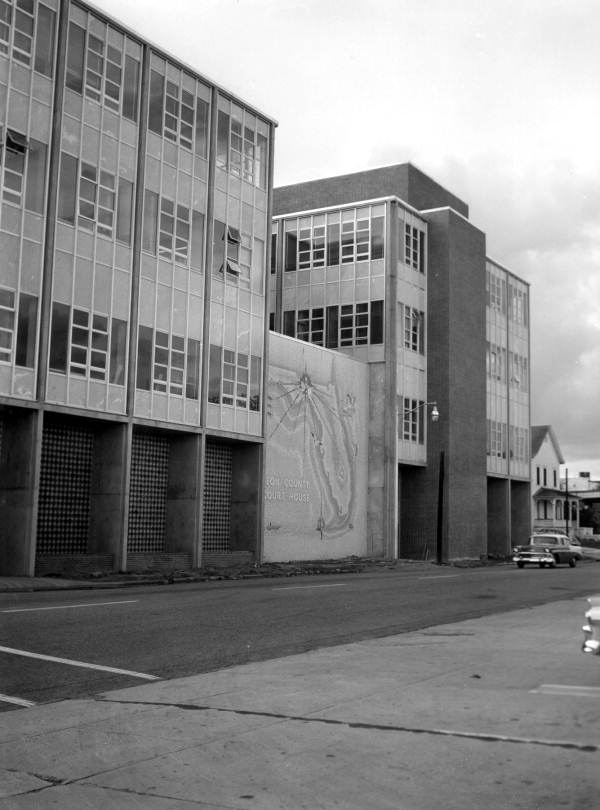 East side of the Leon County Courthouse - Tallahassee, Florida.