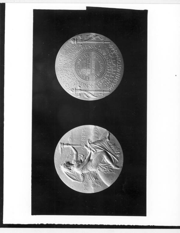 Obverse and reverse of medal honoring Glenn H. Curtiss, a founder of Hialeah, Florida