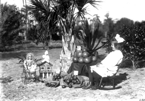 Edna Pearsall and her "store" - Melrose, Florida