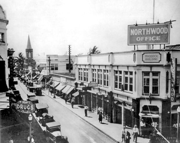 Street scene with Northwood Office on the right - West Palm Beach, Florida.