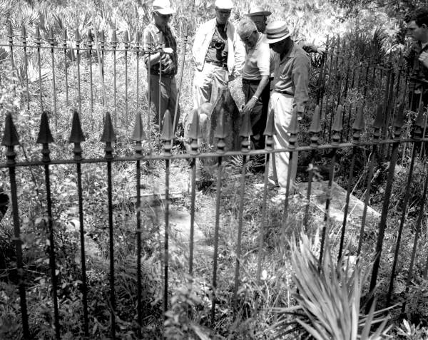 Chattanooga photographers at the old cemetery - Magnolia, Florida