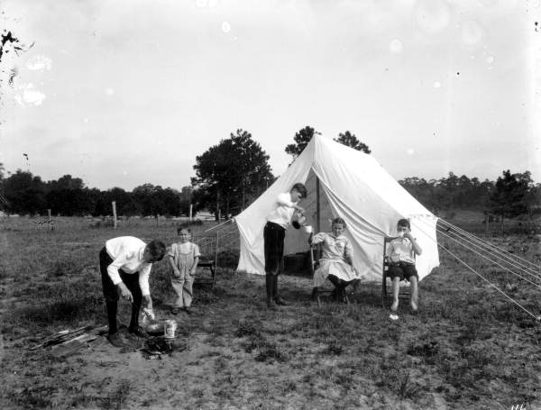Children "camping out" - Melrose, Florida