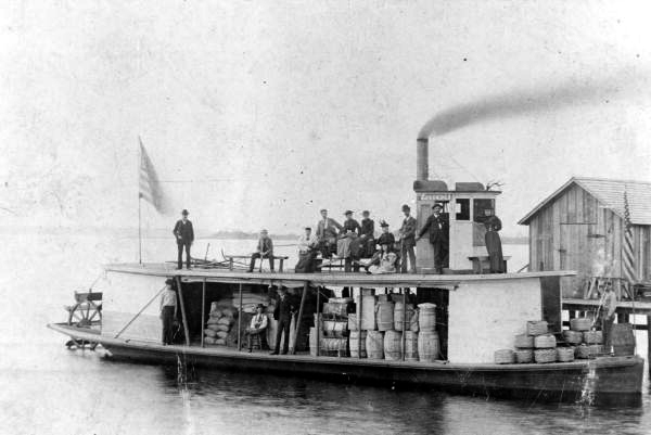 "Roseada" steamboat with cargo and passengers - Kissimmee, Florida