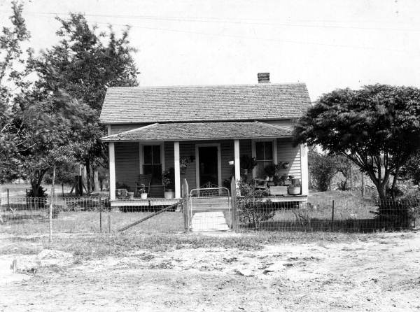Front view of the Tedder home, before remodeling - Suwannee County, Florida
