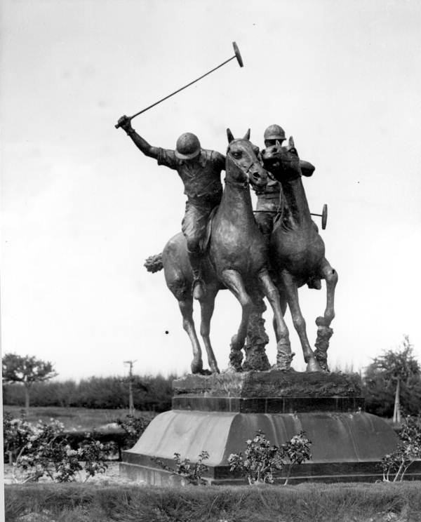 Statue of polo players - Miami Beach, Florida