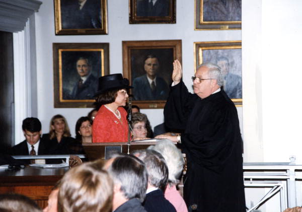 Florida Supreme Court Justice Gerald Kogan with his wife Irene as he takes the oath as Chief - Tallahassee, Florida.