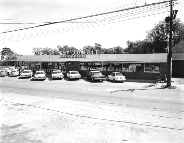 View of the Jitney Jungle Grocery Store - Tallahassee, Florida .