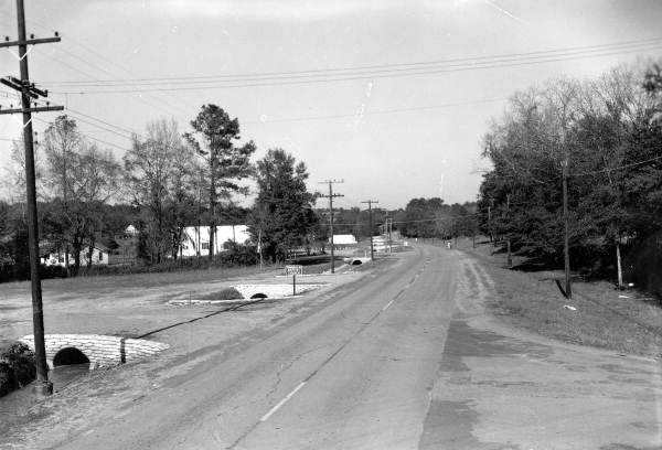 View of Thomasville Road - Tallahassee, Florida .