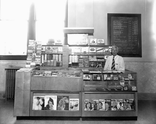 Florida Council for the Blind court house newsstand