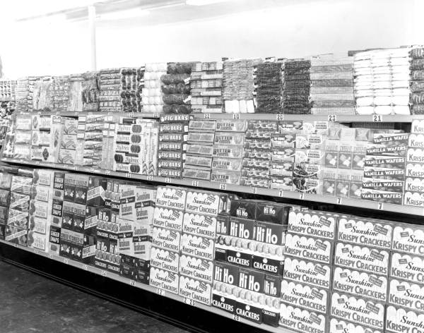 Sunshine cracker display at Setzer's grocery.