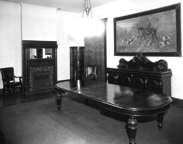Dining room of the Solomon Lodge.