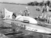 Motorboat regatta on Lake Hollingsworth