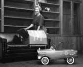 Mrs. Haydon Burns unpacking at the Governor's Mansion - Tallahassee, Florida.