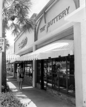 Shops along Las Olas Boulevard - Fort Lauderdale, Florida.
