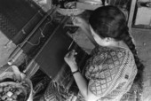 Cruz Josefina Gomez weaving Guatemalan crafts - Miami, Florida