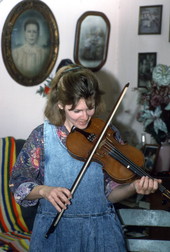 Trenda Slaughter, apprentice to Willie David Jones,playing oldtime fiddle music - Old Town, Florida