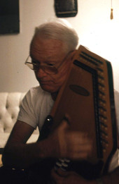 Bill Dillon playing the autoharp - West Palm Beach, Florida