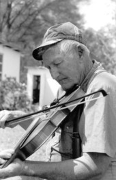 Willie Jones plays his violin - Old Town, Florida
