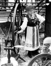 Anne Lunestad spinning flax at the 1978 Florida Folk Festival in White Springs, Florida.