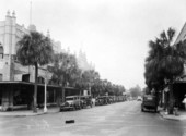 Looking west on Oak Street in Arcadia.