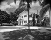 Side view of the Ziff house on Bayshore Dr. in Sarasota, Florida.