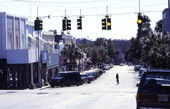 Looking south down Donnelly St. in downtown Mount Dora.