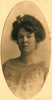 Portrait of Koreshan Anna Welton Lewis.