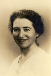 Portrait of future Koreshan president Hedwig Michel.