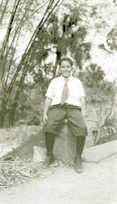 Outdoor portrait of Koreshan Wade C. Stephens.