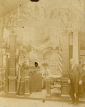 Dr. Cyrus Reed Teed, founder of the Koreshan Universology, with Victoria Gratia and Eleanor Castle at the Pan American Exposition in Buffalo, New York.
