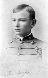 Beatty Inglis in military uniform.