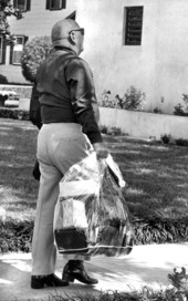 Former Mayor John Lomelo arrives to serve his sentence in a federal prison - Fort Walton Beach, Florida