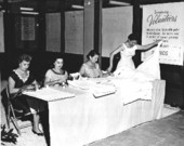Volunteers from the 20 Aids organization