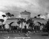 Tarragona tower - main entrance to Daytona Highlands