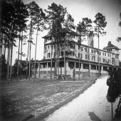 College Arms Hotel - DeLand, Florida