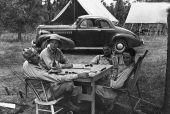 Florida National Guardsmen playing dominoes at camp